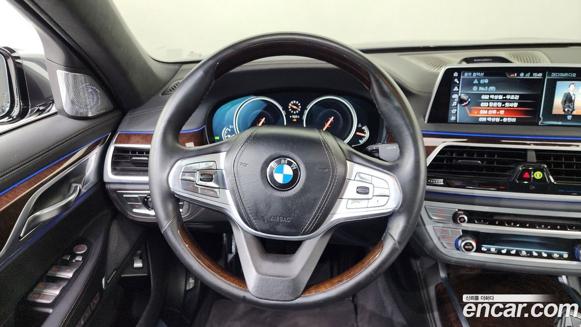 BMW 7-Series 2016