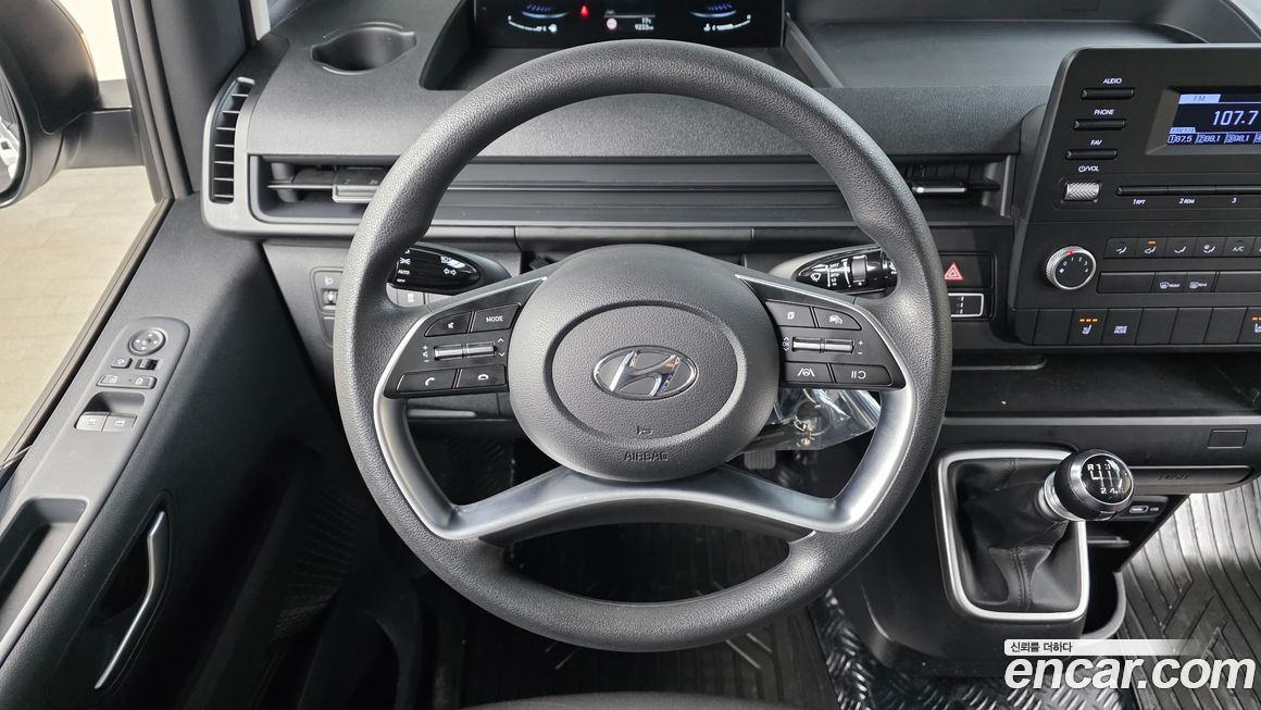 Hyundai Staria 2024