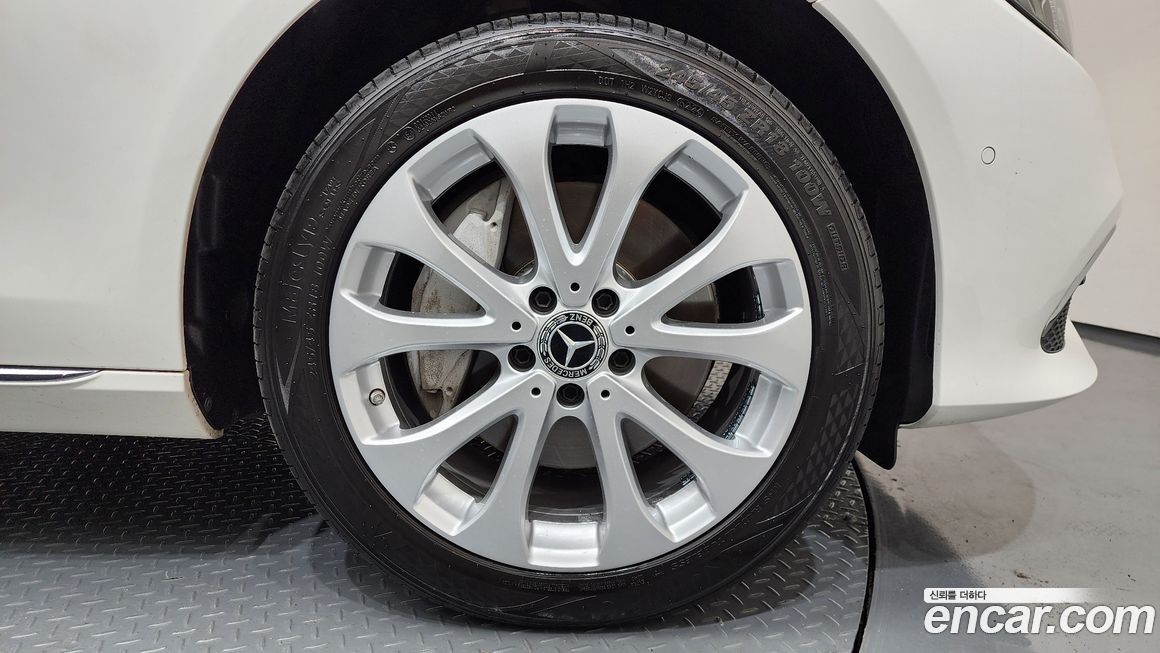 Mercedes-Benz E-Class 2019