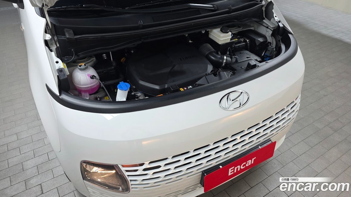 Hyundai Staria 2024