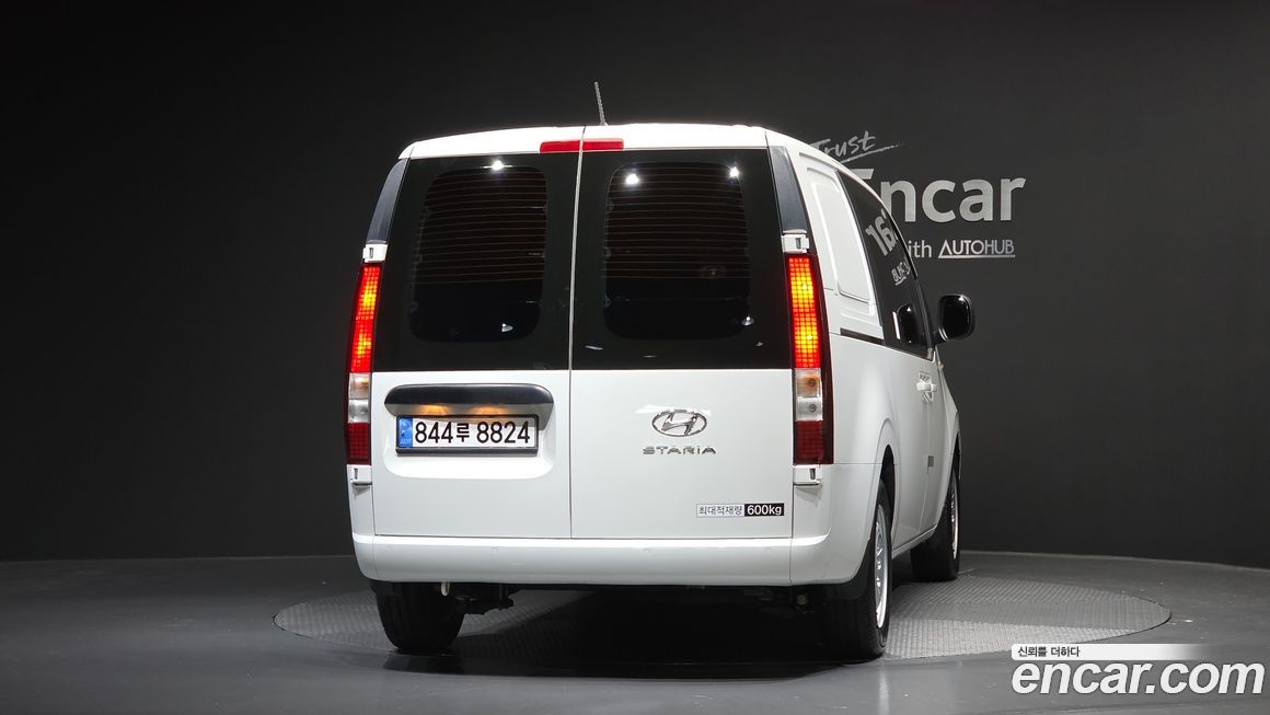 Hyundai Staria 2024