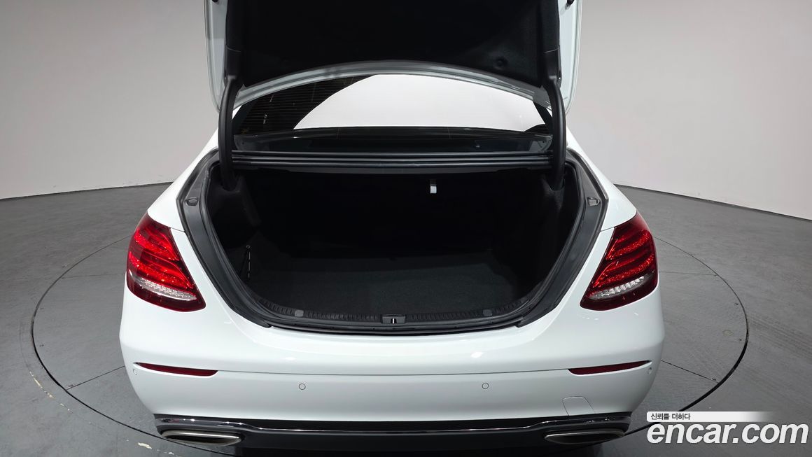 Mercedes-Benz E-Class 2019