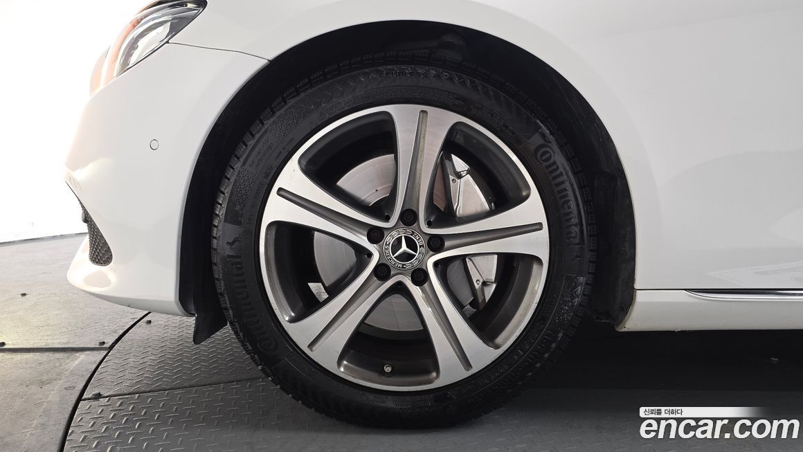 Mercedes-Benz E-Class 2019