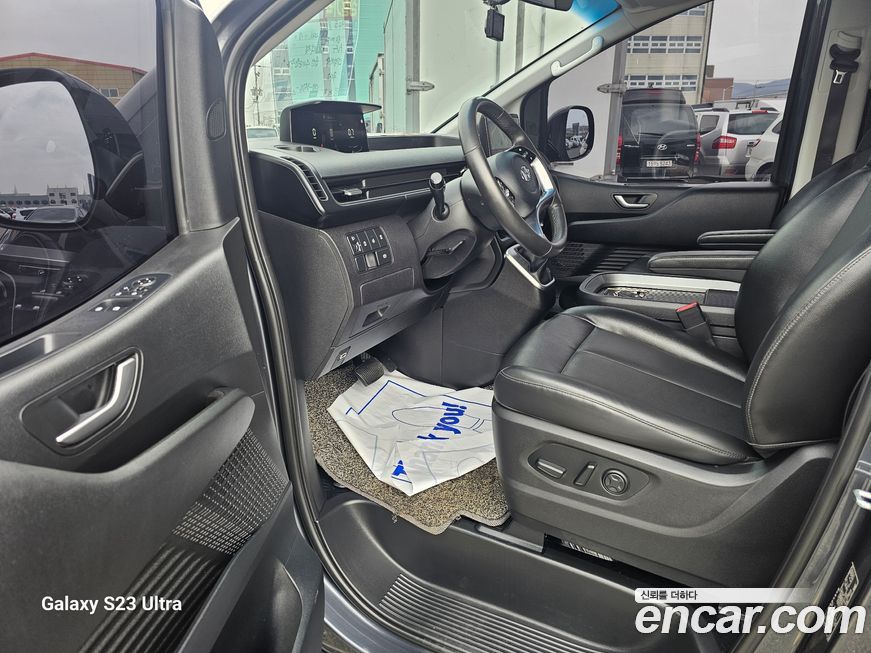 Hyundai Staria 2022