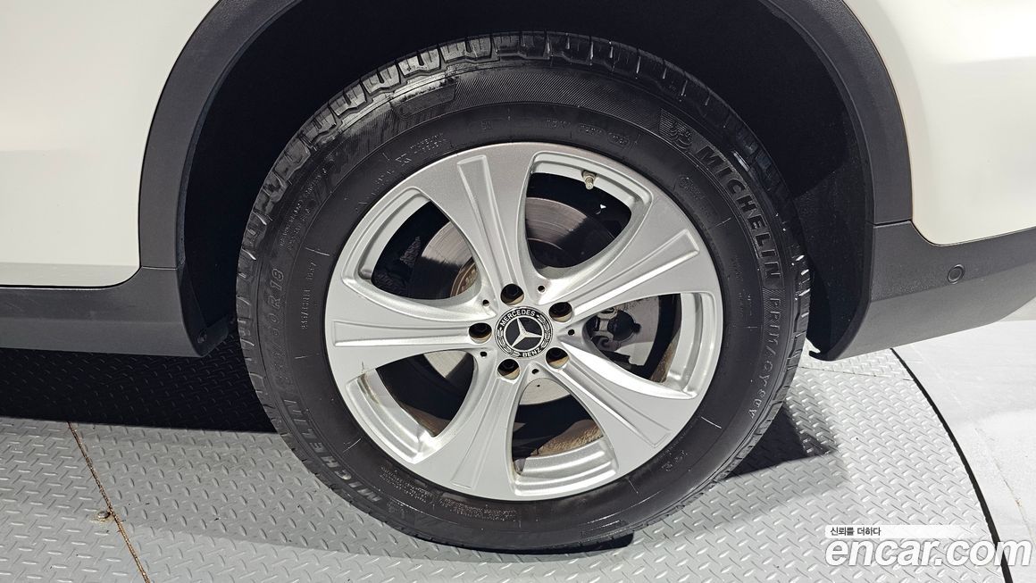 Mercedes-Benz GLC-Class 2018