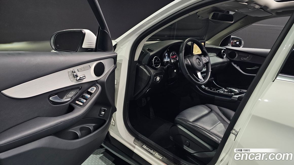 Mercedes-Benz GLC-Class 2018