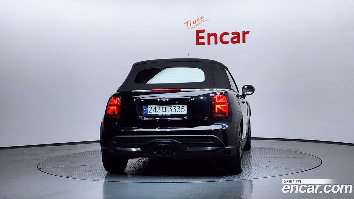 Mini Cooper Convertible 2023