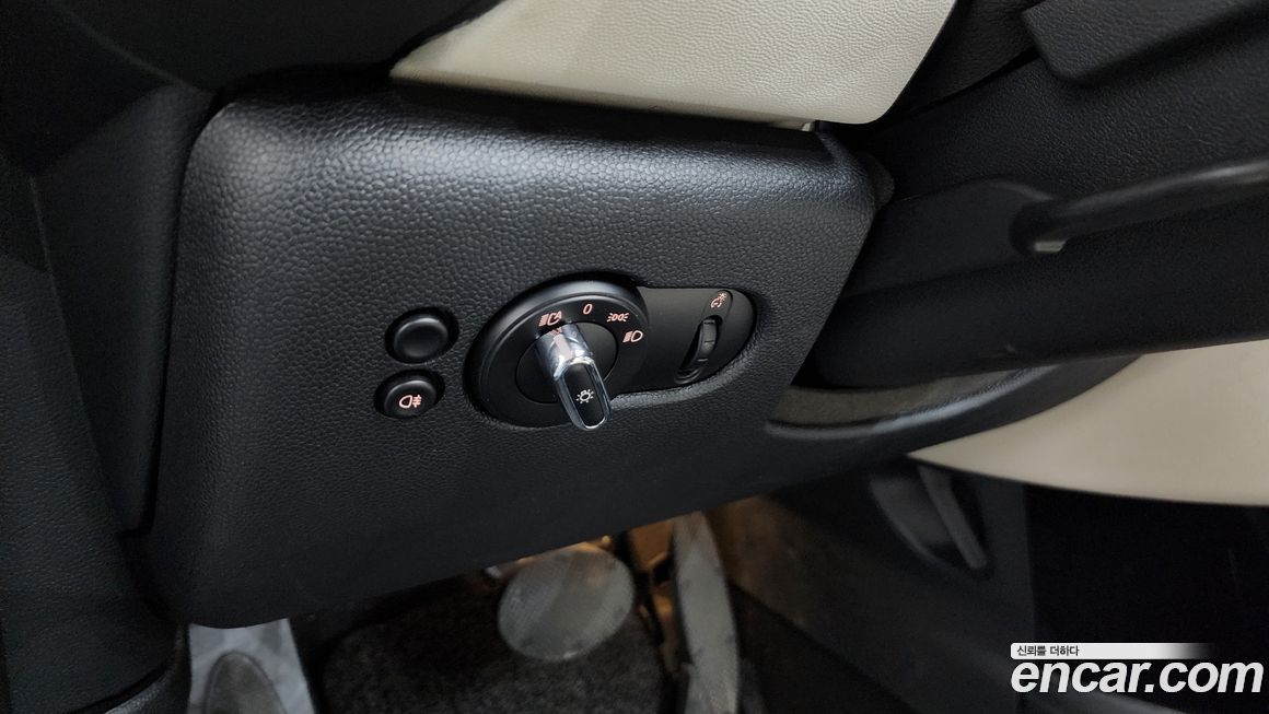 Mini Cooper Convertible 2023