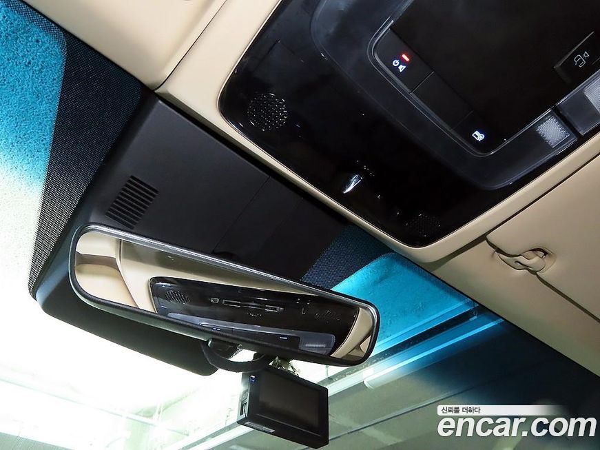 Hyundai Staria 2025