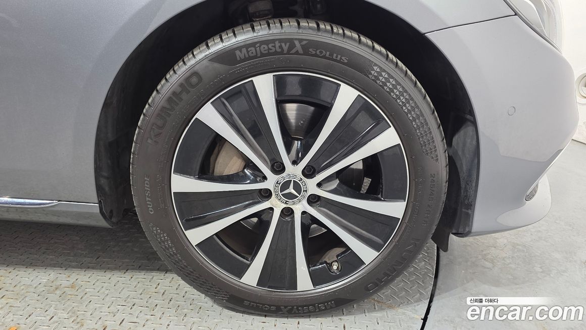 Mercedes-Benz E-Class 2019