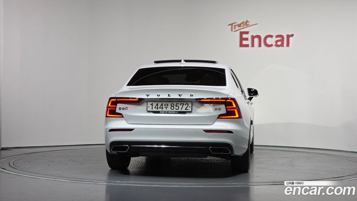 Volvo S60 2021