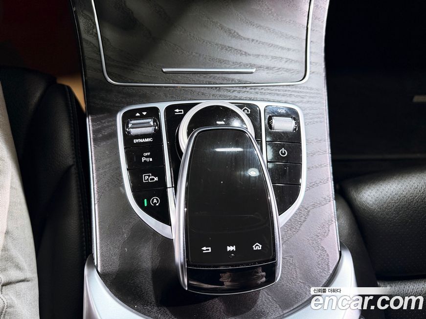 Mercedes-Benz C-Class 2021