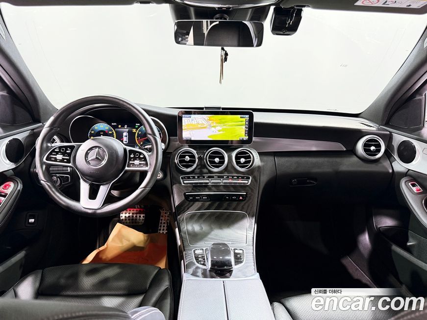 Mercedes-Benz C-Class 2021