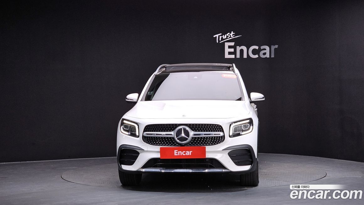 Mercedes-Benz GLB-Class 2021