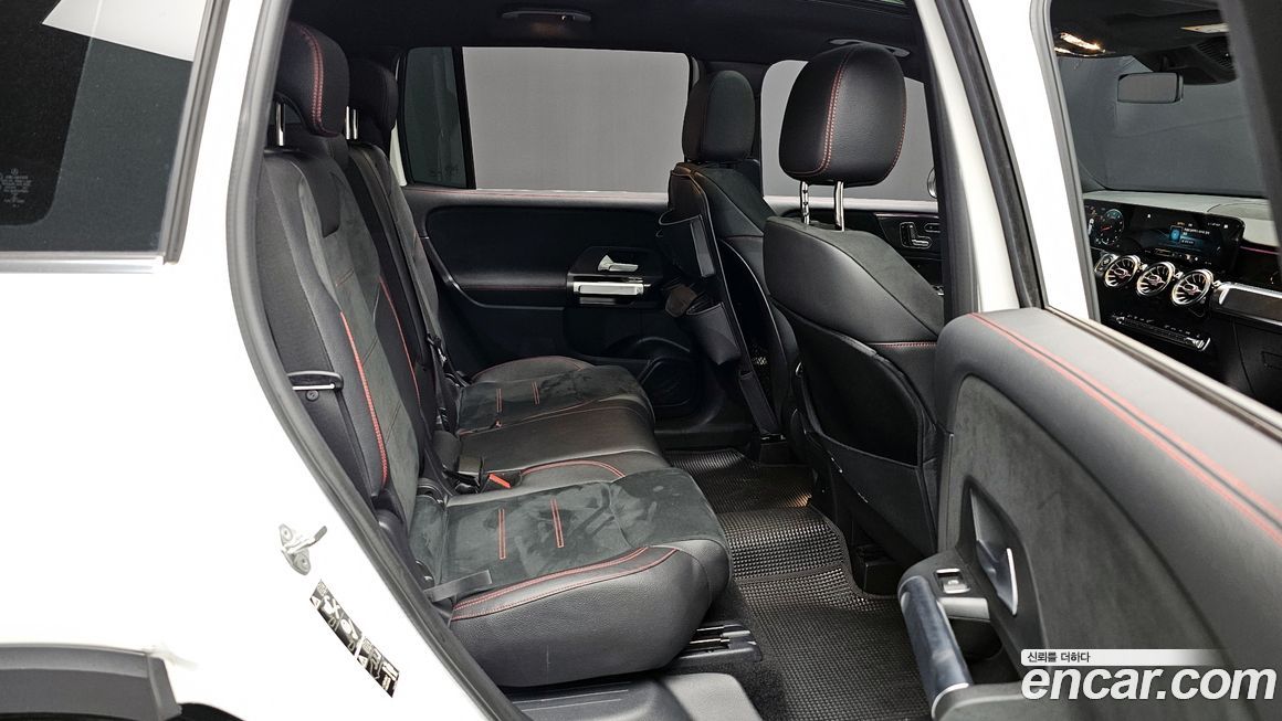 Mercedes-Benz GLB-Class 2021