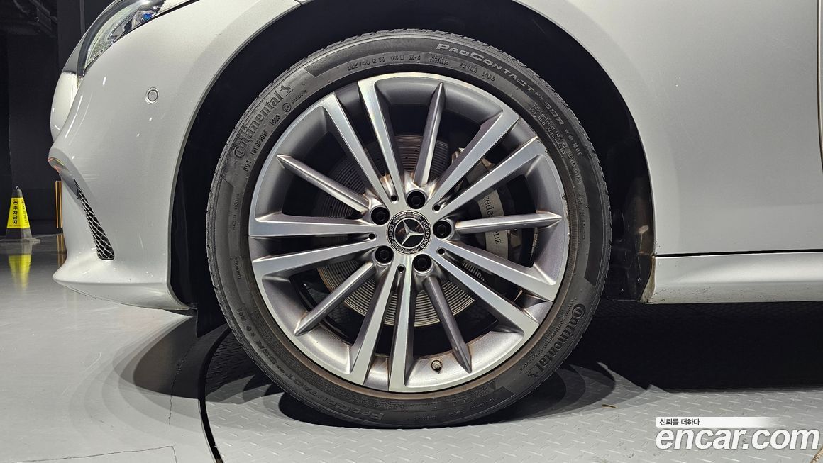 Mercedes-Benz CLS-Class 2019