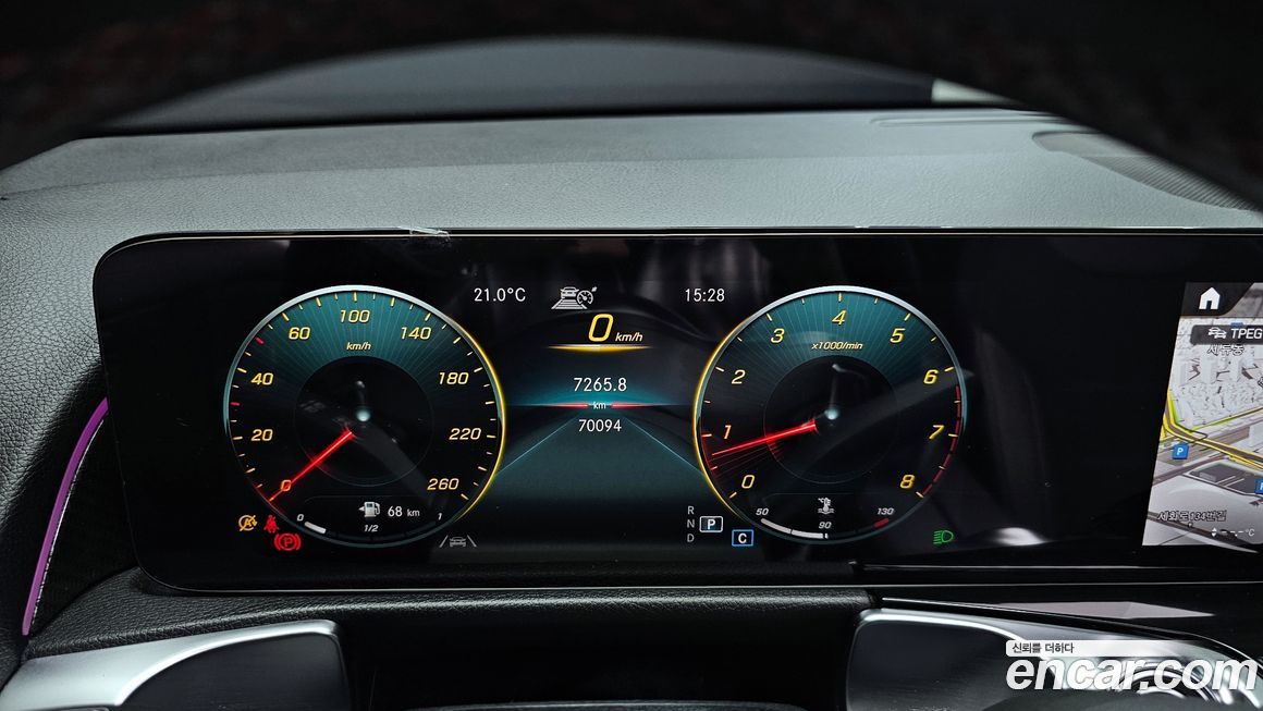 Mercedes-Benz GLB-Class 2021