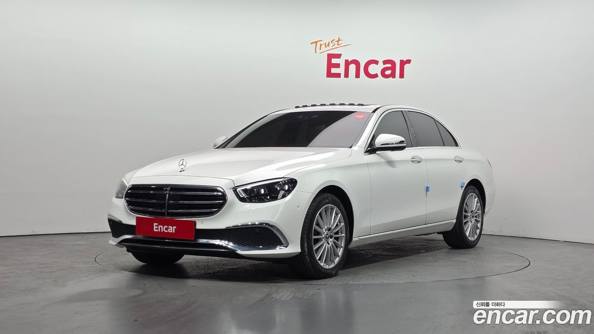 Mercedes-Benz E-Class 2022