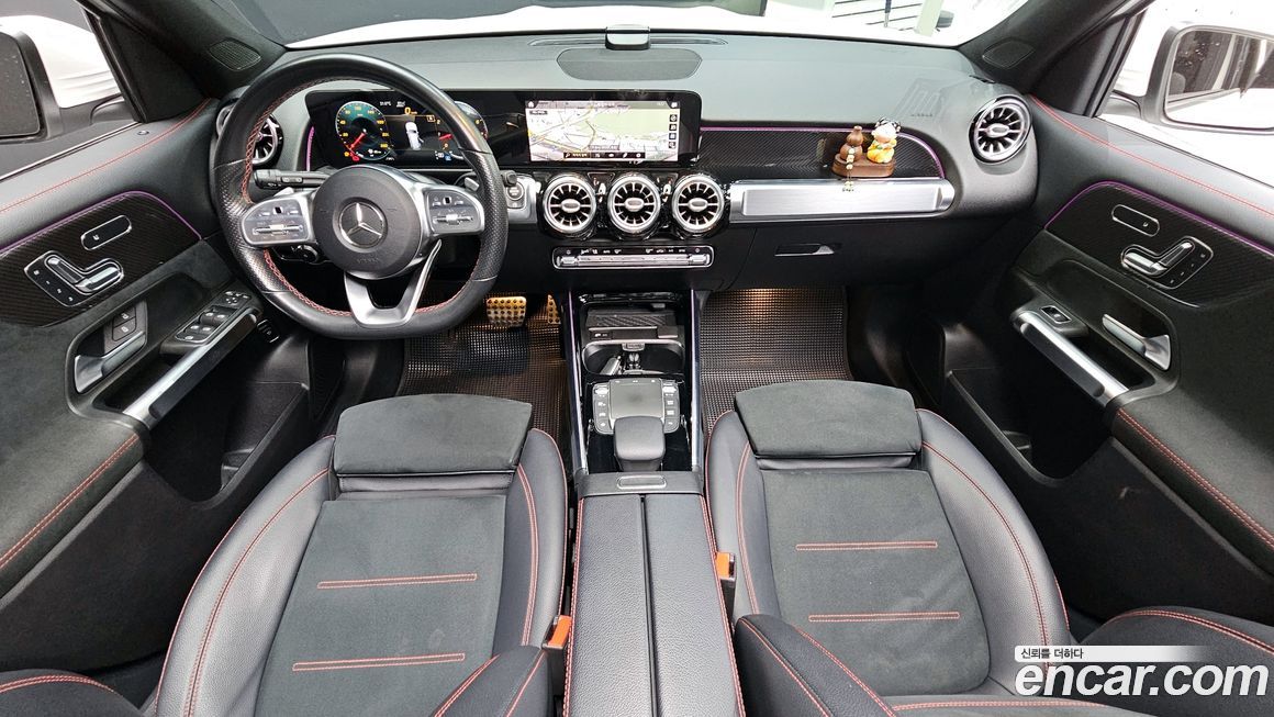 Mercedes-Benz GLB-Class 2021