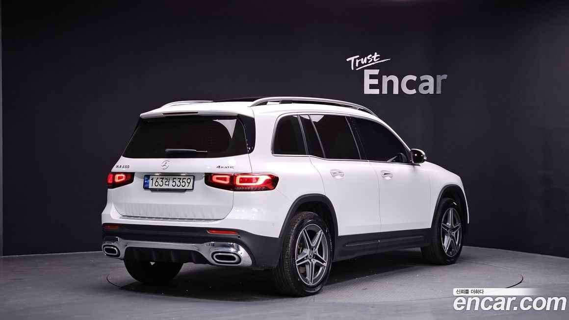 Mercedes-Benz GLB-Class 2021