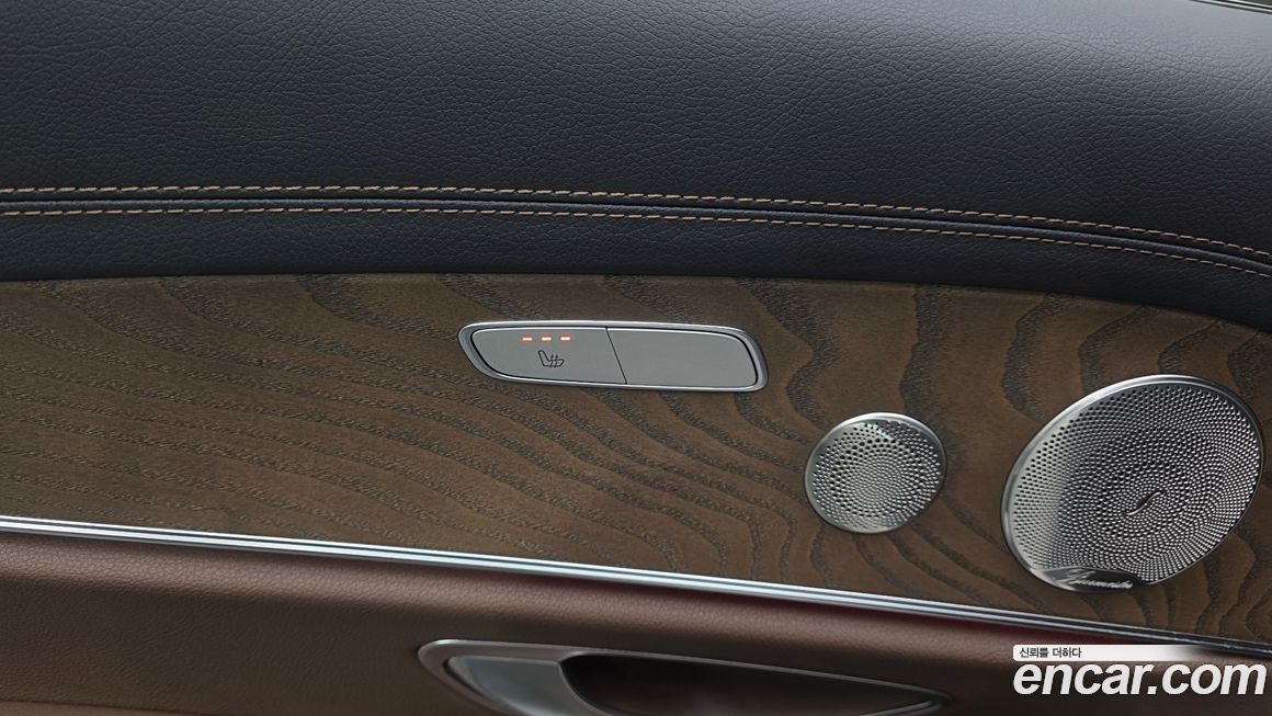 Mercedes-Benz E-Class 2022