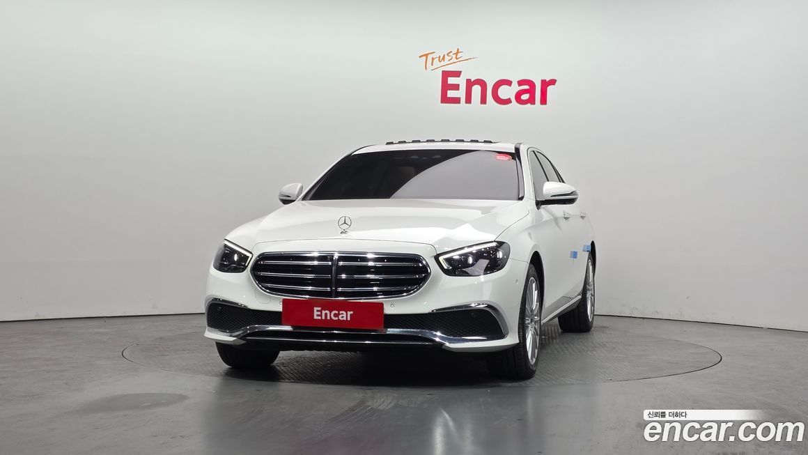 Mercedes-Benz E-Class 2022