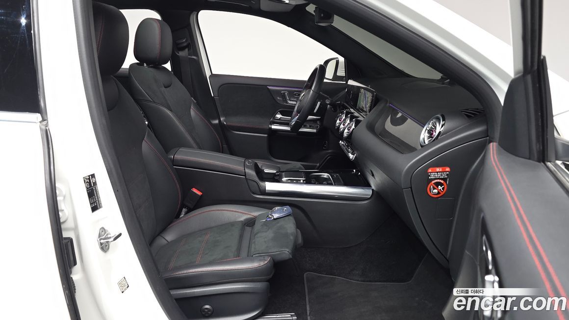 Mercedes-Benz GLA-Class 2023