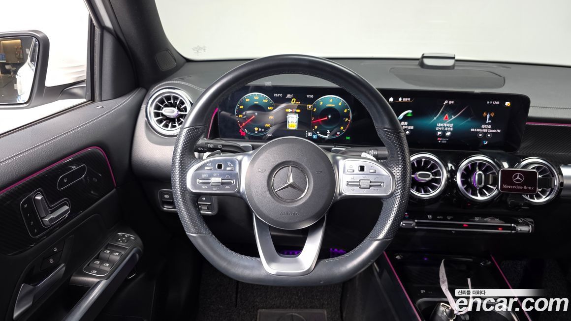 Mercedes-Benz GLB-Class 2021