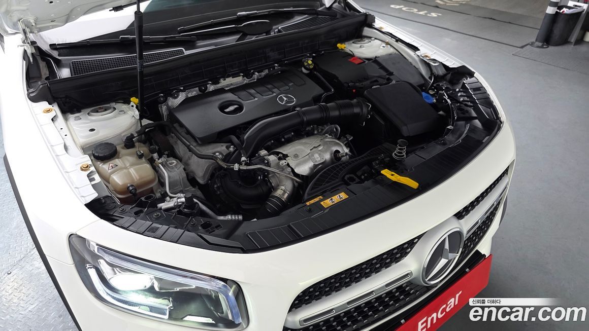 Mercedes-Benz GLB-Class 2021