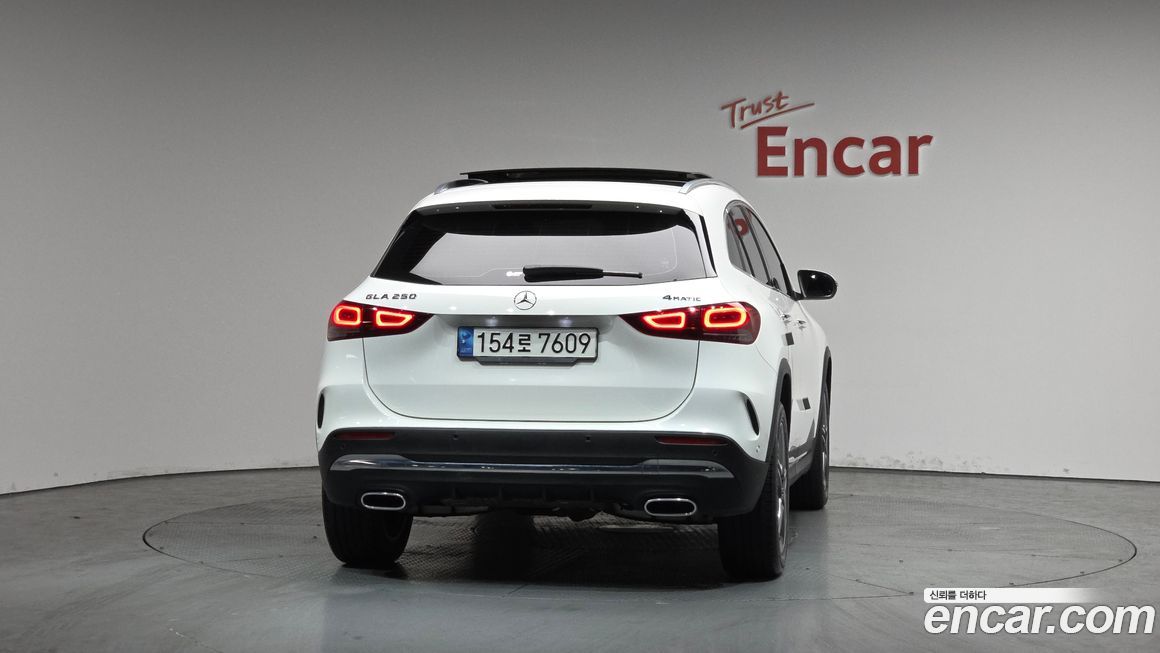 Mercedes-Benz GLA-Class 2023