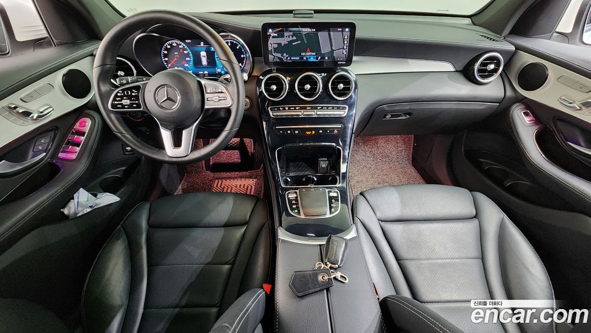 Mercedes-Benz GLC-Class 2021