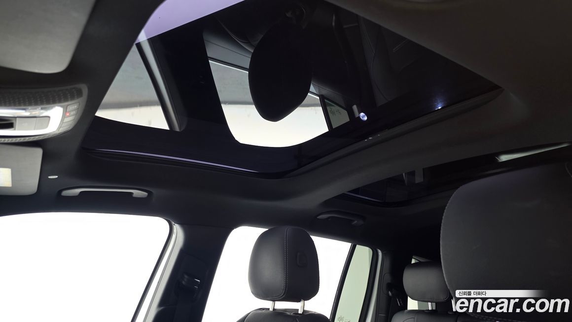 Mercedes-Benz GLB-Class 2021