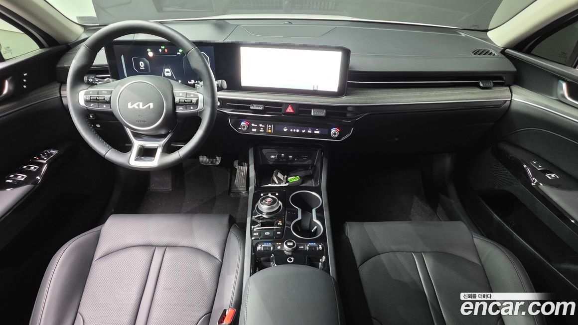 Kia K5 2025