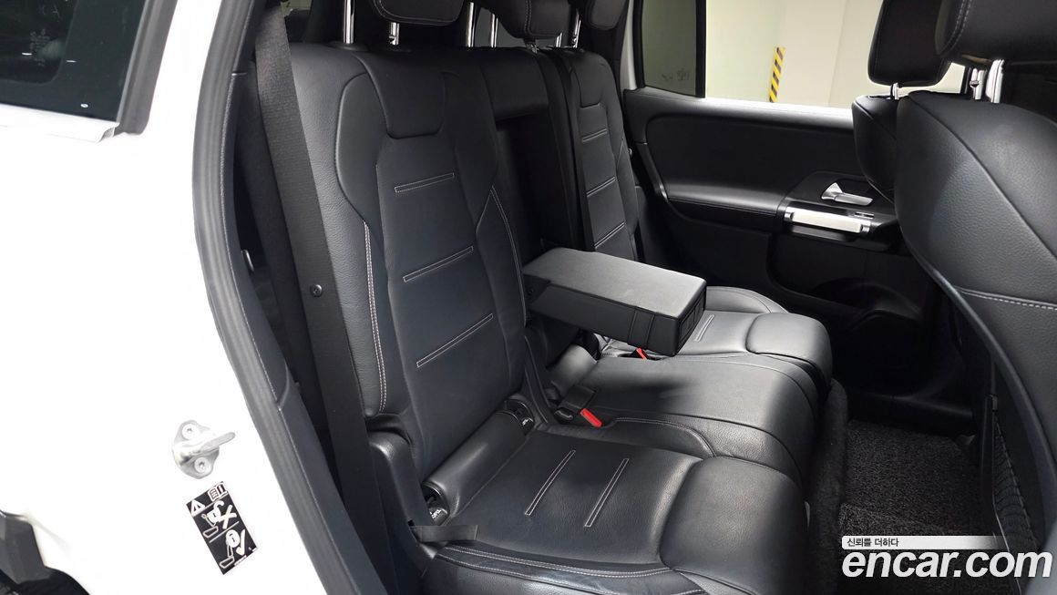 Mercedes-Benz GLB-Class 2021