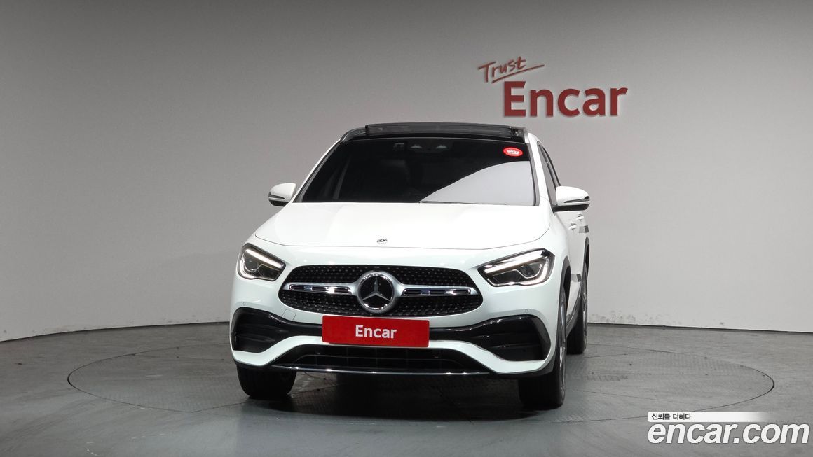 Mercedes-Benz GLA-Class 2023