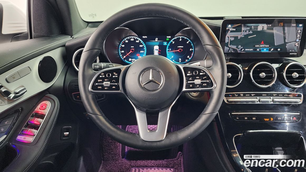 Mercedes-Benz GLC-Class 2021