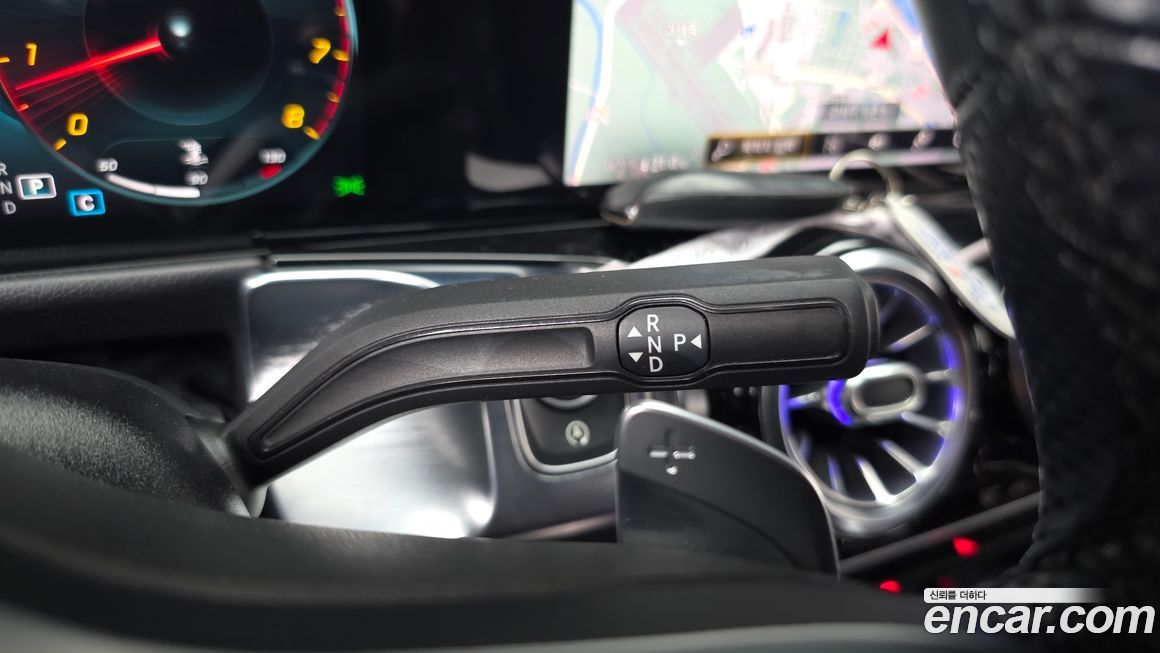 Mercedes-Benz GLB-Class 2021