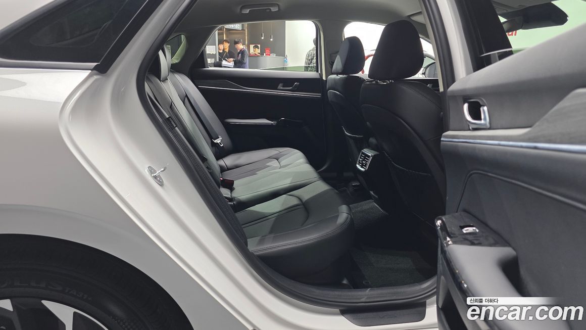 Kia K5 2025