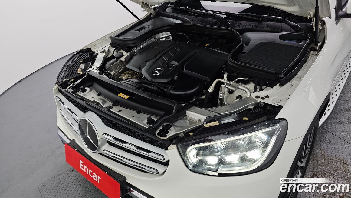 Mercedes-Benz GLC-Class 2021