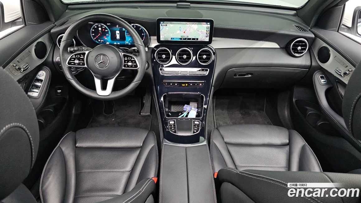 Mercedes-Benz GLC-Class 2021