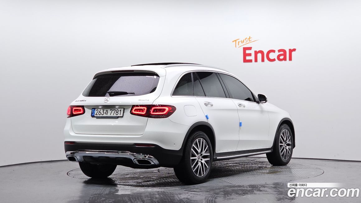 Mercedes-Benz GLC-Class 2021