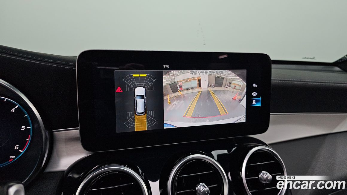 Mercedes-Benz GLC-Class 2021