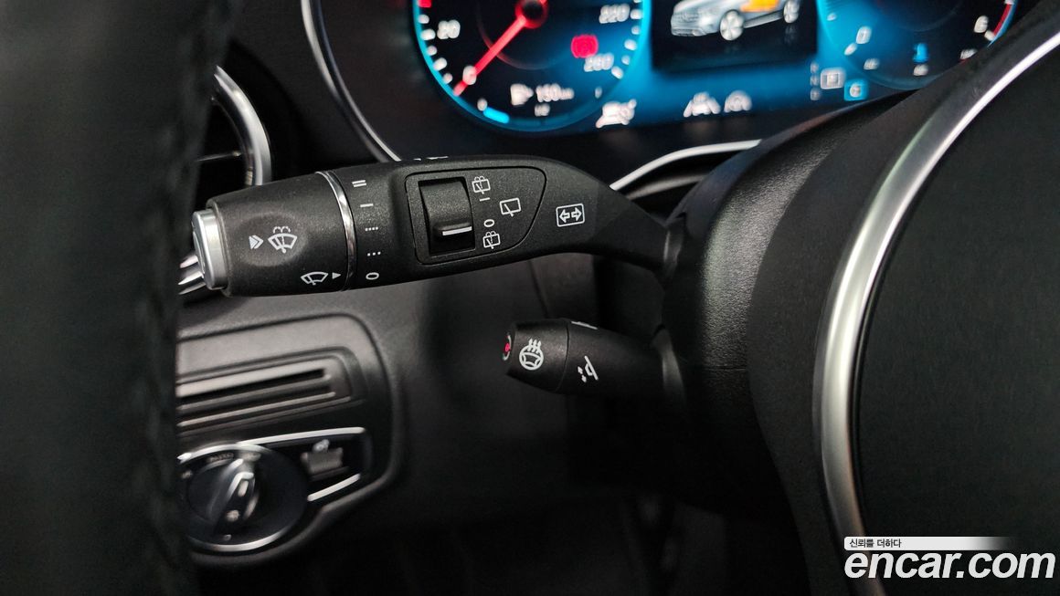 Mercedes-Benz GLC-Class 2021