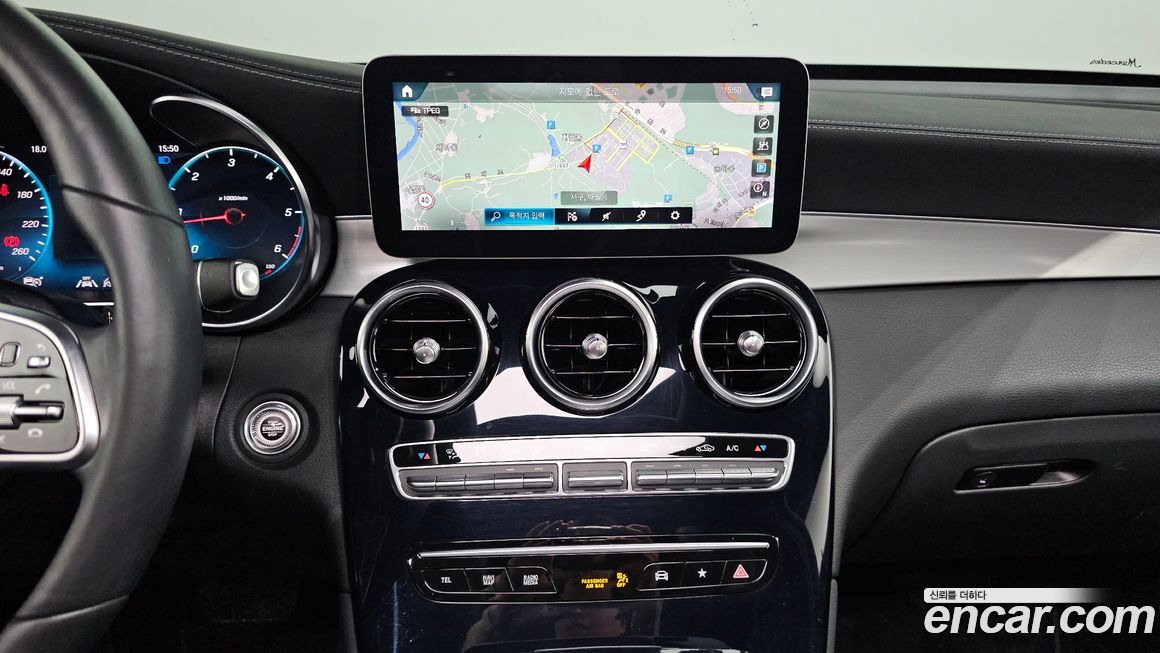 Mercedes-Benz GLC-Class 2021