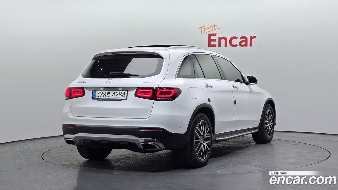 Mercedes-Benz GLC-Class 2021