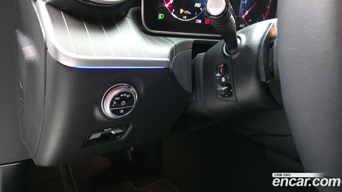 Mercedes-Benz C-Class 2022