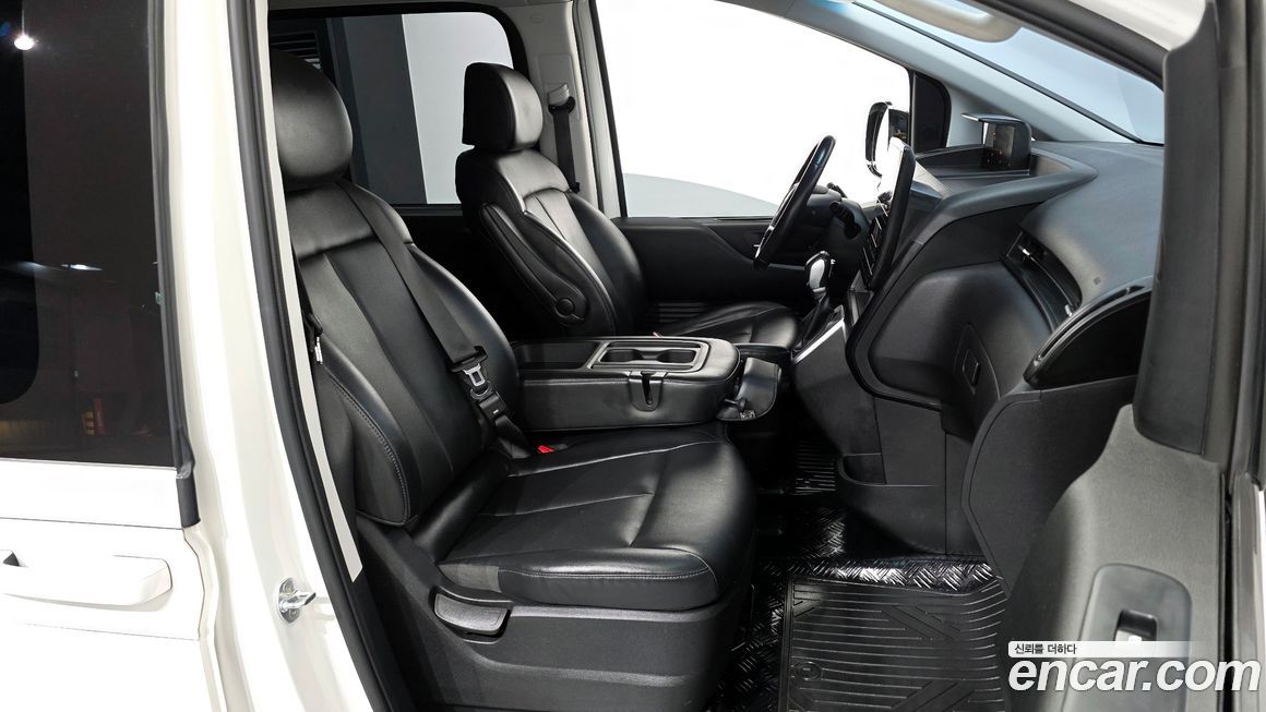 Hyundai Staria 2022