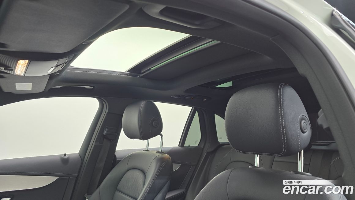 Mercedes-Benz GLC-Class 2021