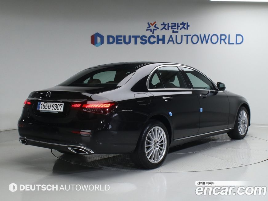 Mercedes-Benz E-Class 2023