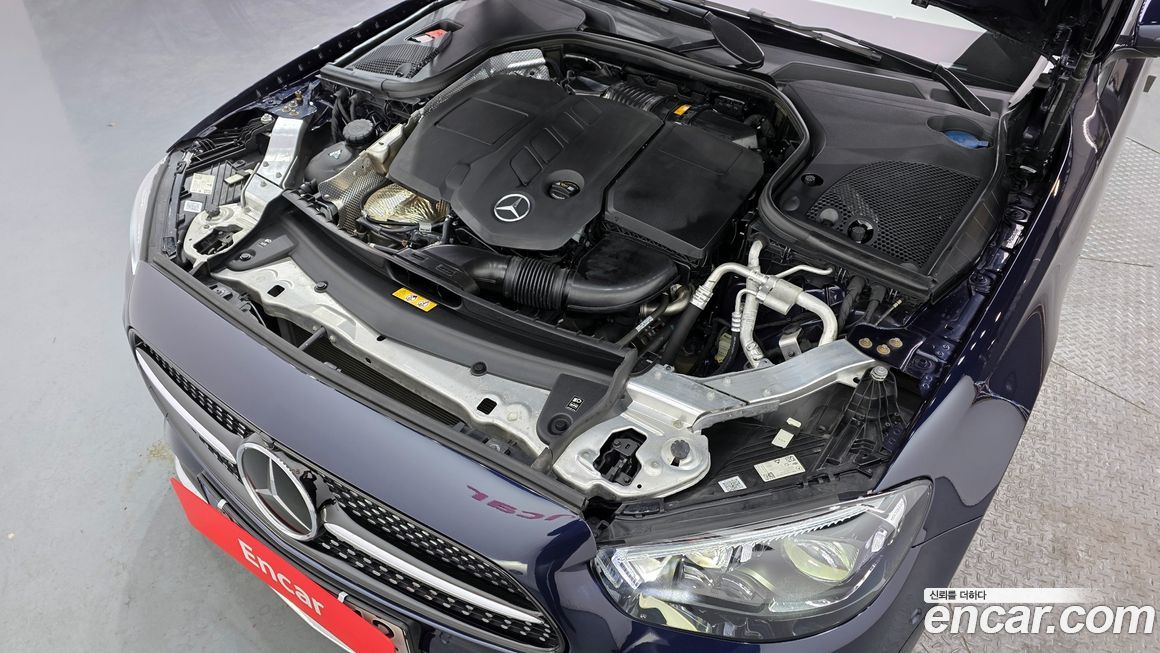 Mercedes-Benz E-Class 2021